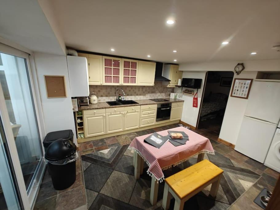 Welsh Miners Cottage Four Bedroom House Treherbert Exteriör bild
